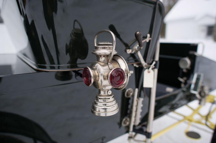 Детали экстерьера Locomobile Runabout 1904 года  (фото 8 из 17)